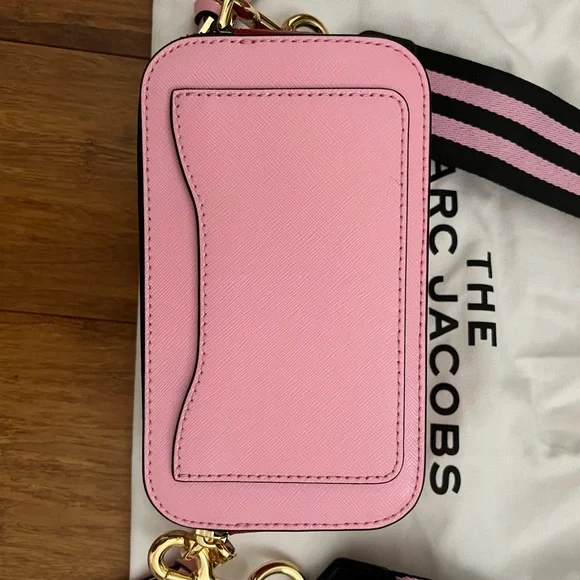 Marc Jacobs The Snapshot Camera Bag In Pink/Red Leopard - Picture 5 of 7